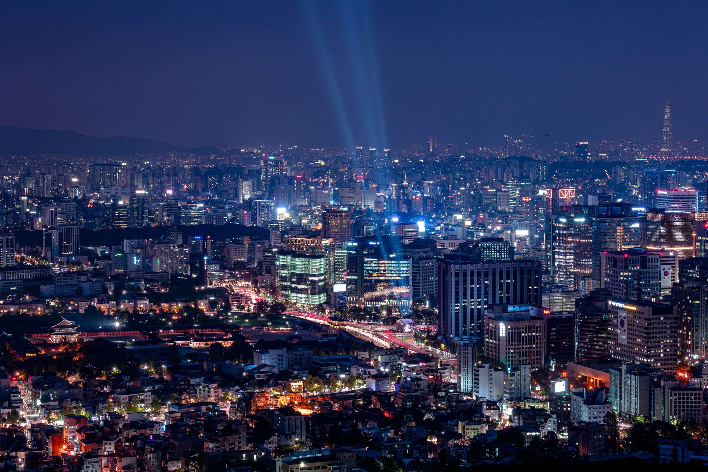 도심 업무지구 야경 사진